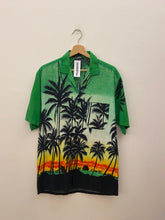 Carica l&#39;immagine nel visualizzatore di Gallery, Camicia Hawaiiana vintage tg. L
