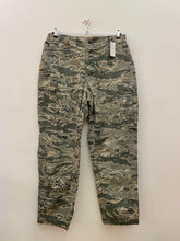 Carica l&#39;immagine nel visualizzatore di Gallery, Pantaloni cargo us air force vintage taglia W38
