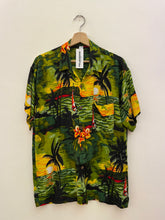 Carica l&#39;immagine nel visualizzatore di Gallery, Camicia Hawaii vintage taglia L
