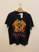 Carica l&#39;immagine nel visualizzatore di Gallery, T-shirt Queen vintage tg. L
