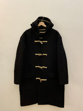 Carica l&#39;immagine nel visualizzatore di Gallery, Montgomery duffle coat by Chevignon vintage taglia L
