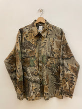 Carica l&#39;immagine nel visualizzatore di Gallery, Camicia real tree foliage hunting vintage taglia XL
